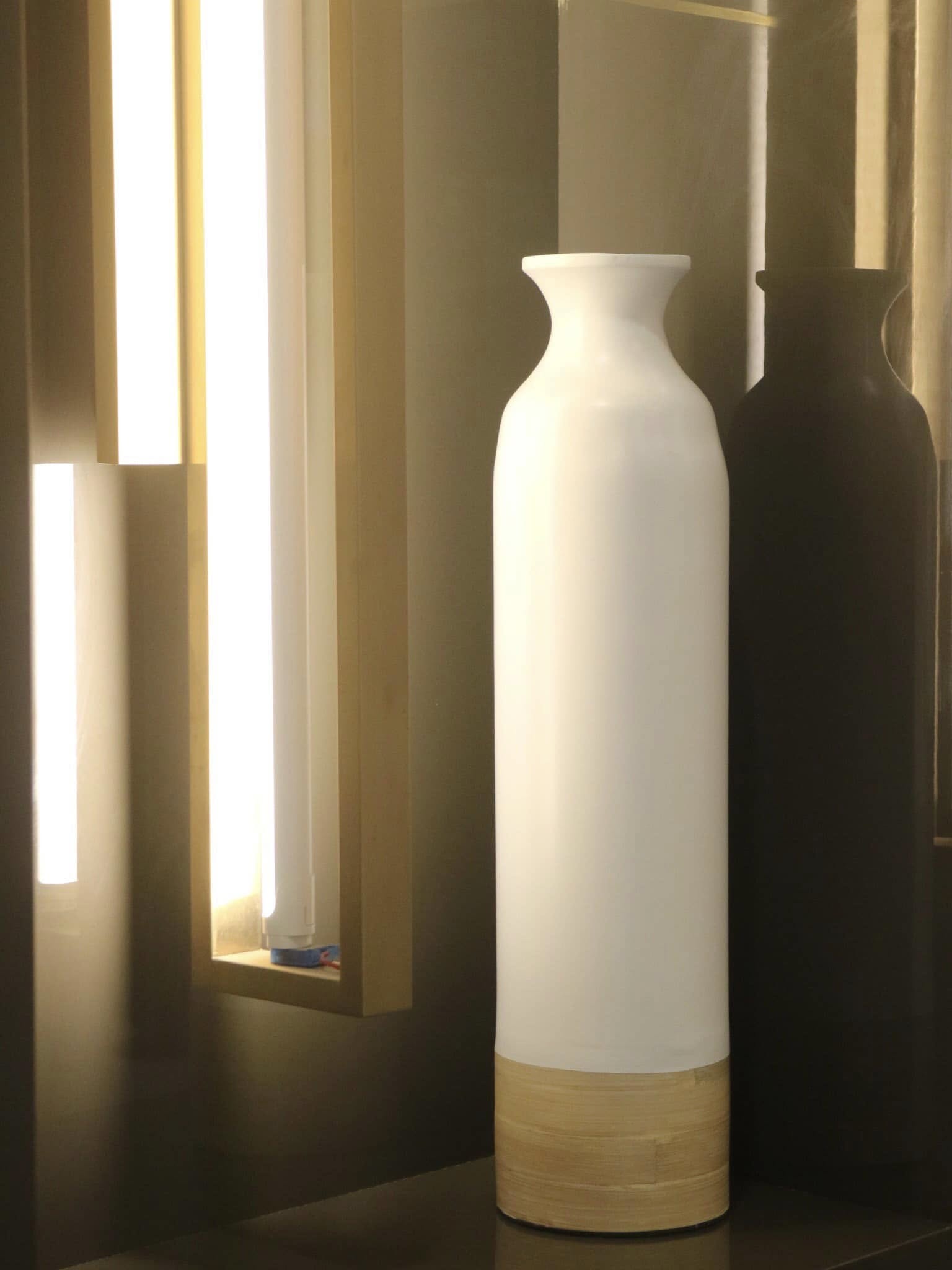 Bình tre cuốn màu trắng bịt vân